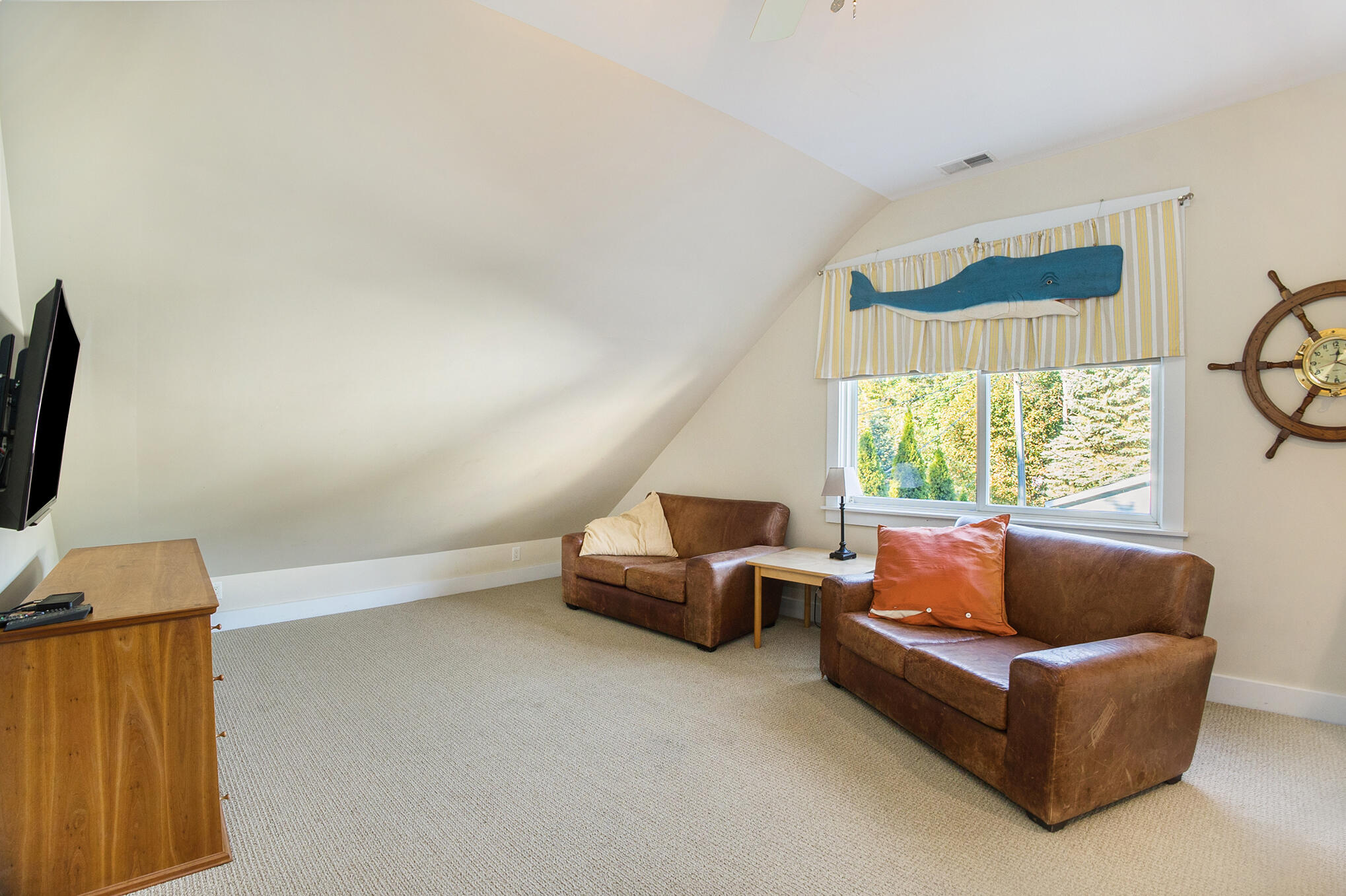 South Haven, Michigan 49090, United States, 4 Bedrooms Bedrooms, ,4 BathroomsBathrooms,Residential,Active,98759