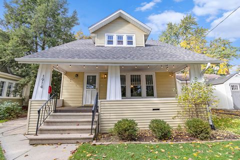 1914 Brentwood Avenue Kalamazoo MI 49008