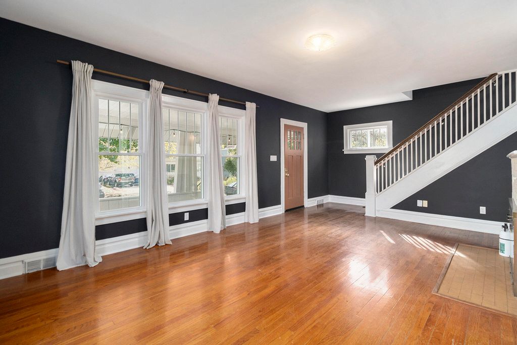 Photo of 1914 Brentwood Avenue, Kalamazoo, MI 49008 (MLS # 26005406)