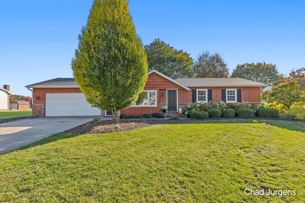4112 CHESTER ST, HUDSONVILLE, MI 49426 - Image 2b00ee449a047a14461baf8a4ffa15fa/3693725484