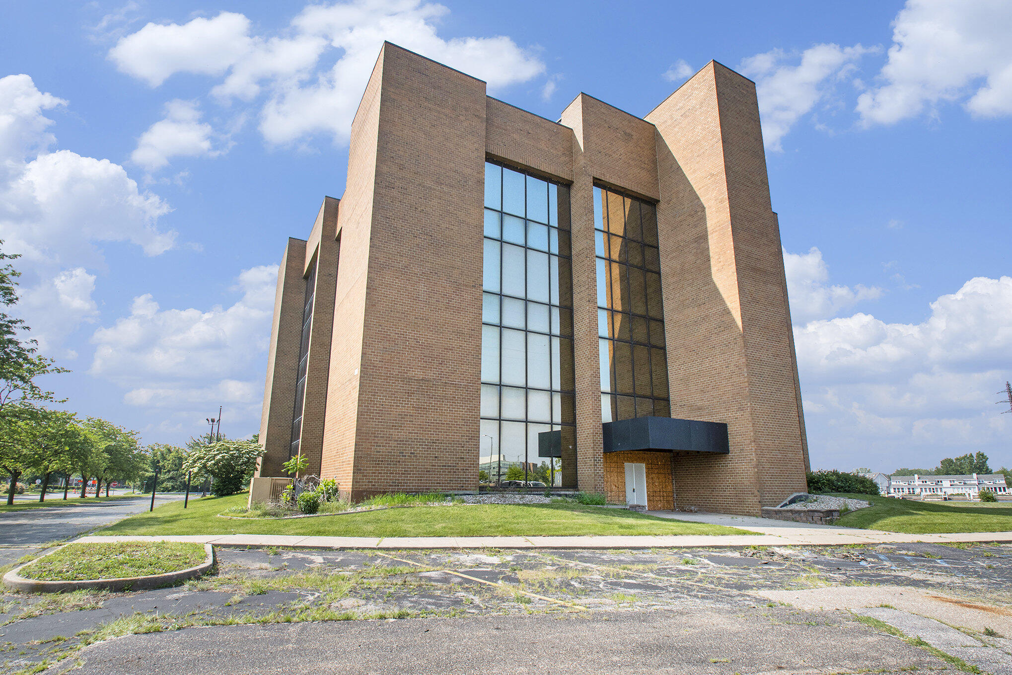 400 Riverview Drive