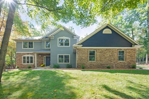 Photo of 1560 Stonecreek Drive, Niles, MI 49120 (MLS # 26003503)