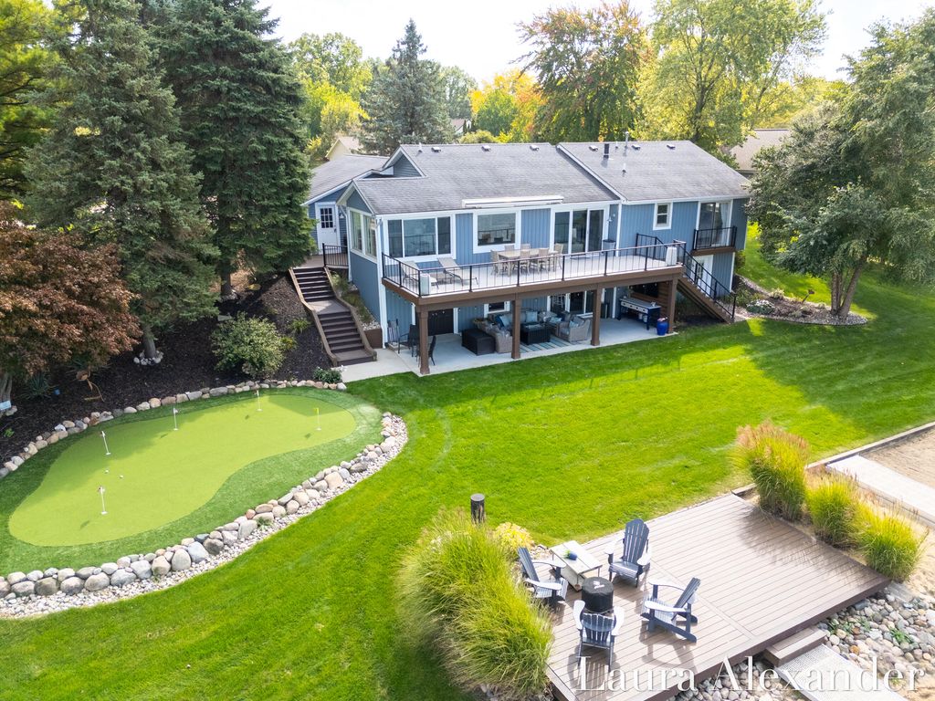 Photo of 7085 Bonaire Court NE, Rockford, MI 49341 (MLS # 25051398)