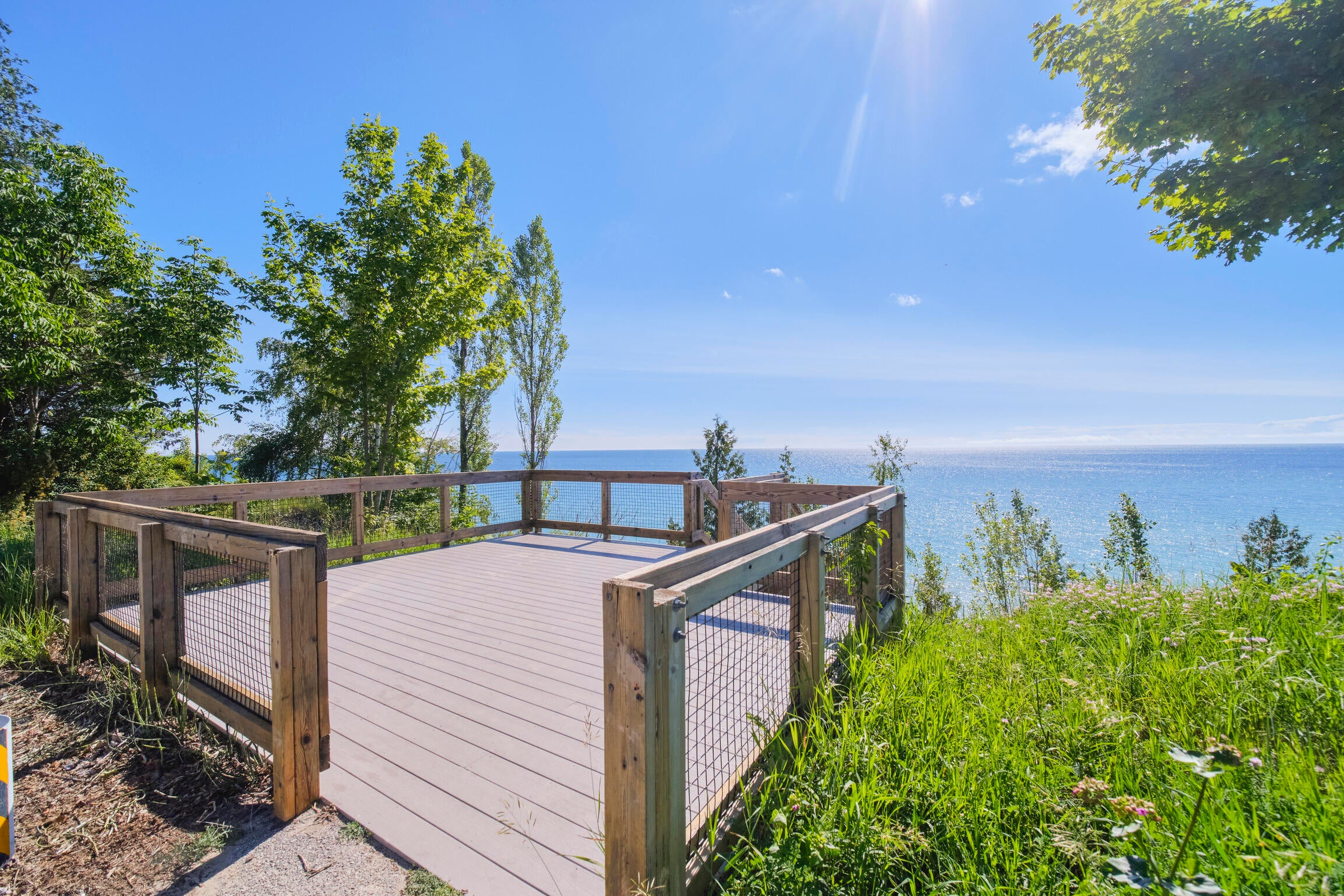 1912 S Scenic Highway