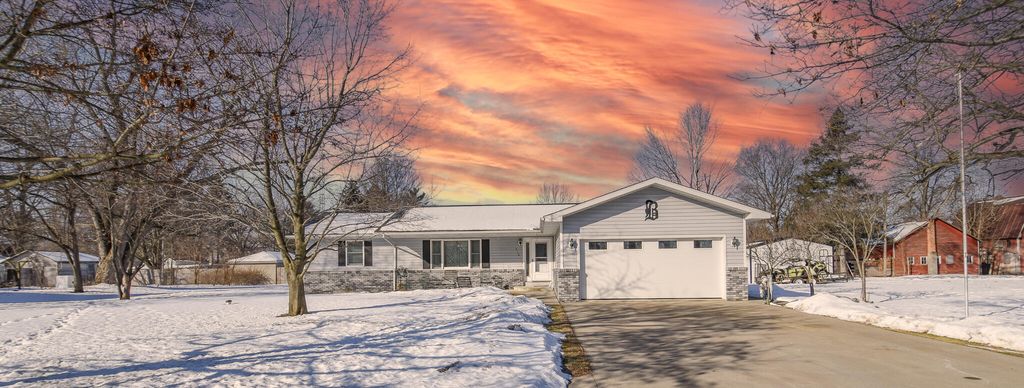 Photo of 316 S Main Street, Montgomery, MI 49255 (MLS # 26005555)