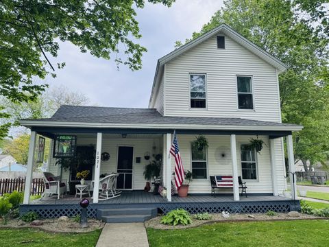 Photo of 1021 Sycamore Street, Niles, MI 49120 (MLS # 26021856)