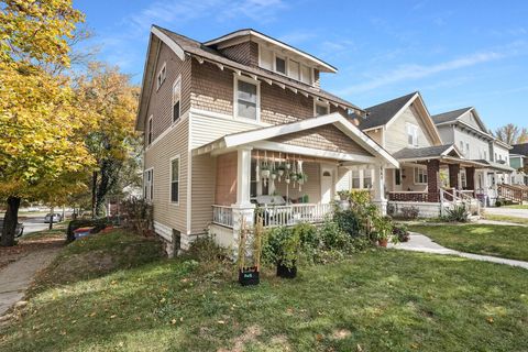 Photo of 648 Lafayette Avenue NE, Grand Rapids, MI 49503 (MLS # 26017434)
