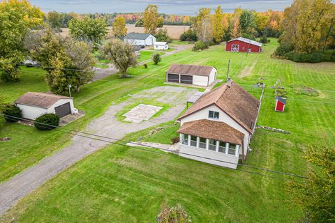 4154 W Carpenter Road Flint MI 48504