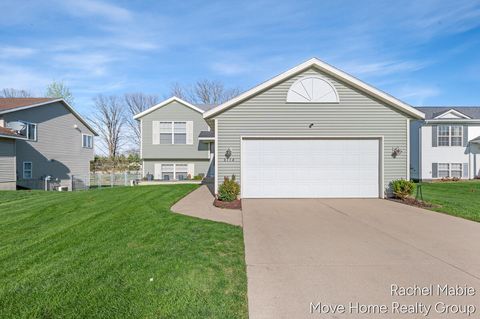 Photo of 5114 Taylor Ridge Drive SE, Grand Rapids, MI 49512 (MLS # 26017347)