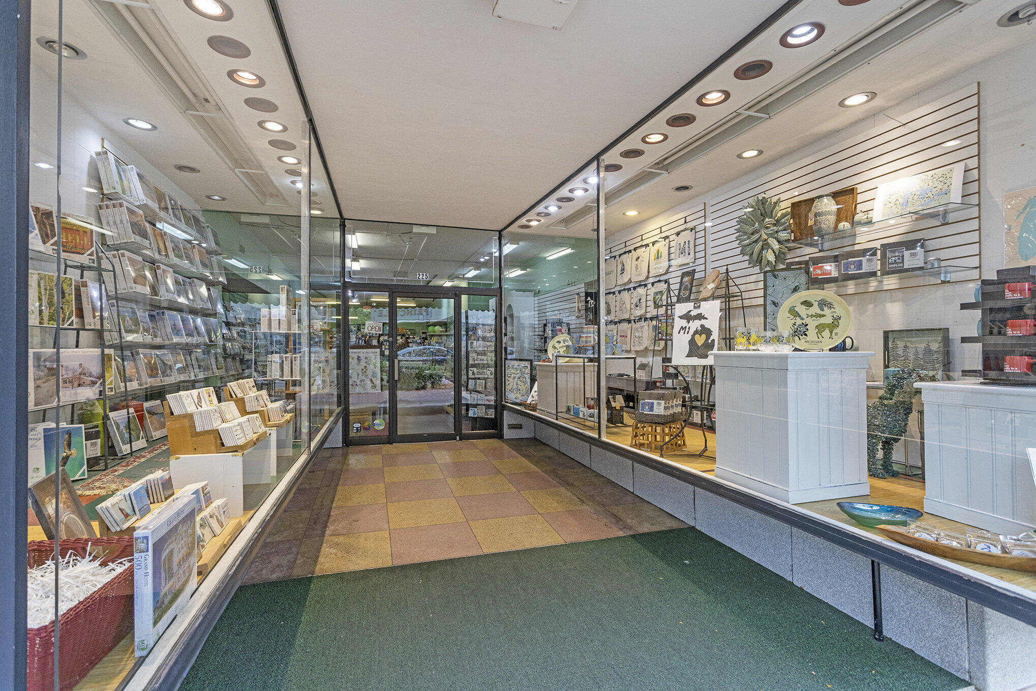 223 S Kalamazoo Mall