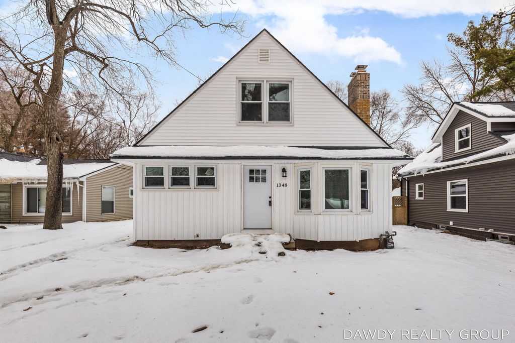 Photo of 1348 Covell Avenue NW, Grand Rapids, MI 49504 (MLS # 26005211)