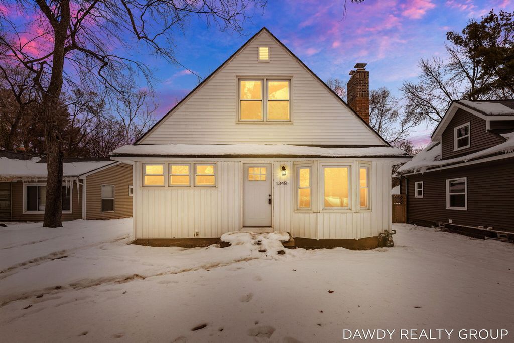 Photo of 1348 Covell Avenue NW, Grand Rapids, MI 49504 (MLS # 26005211)