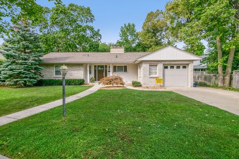 2643 Manor Drive SE, East Grand Rapids, MI 49506 - MLS#: 25012435