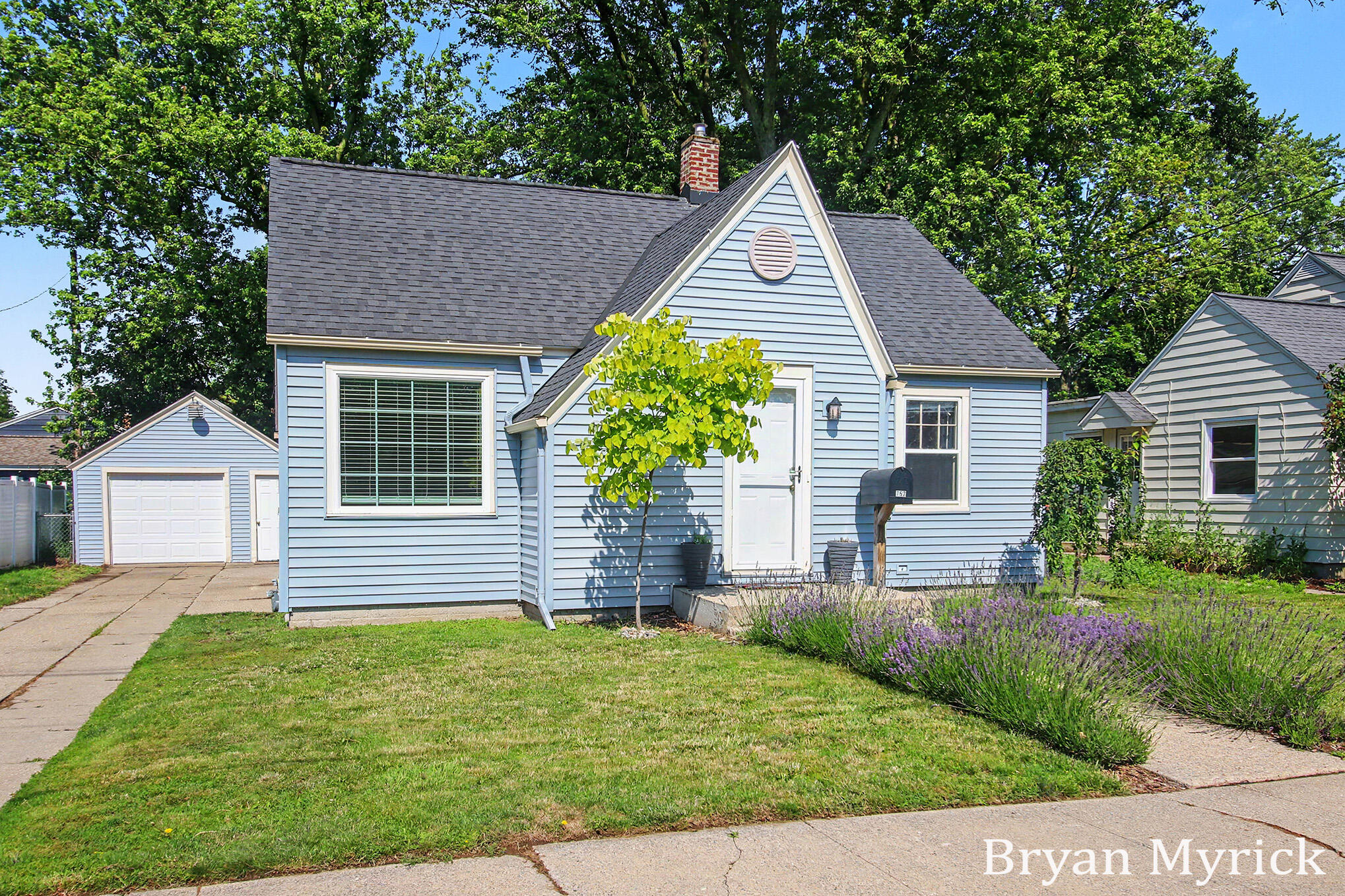 Photo 1 of 32 — 762 Central Avenue, Holland, MI 49423