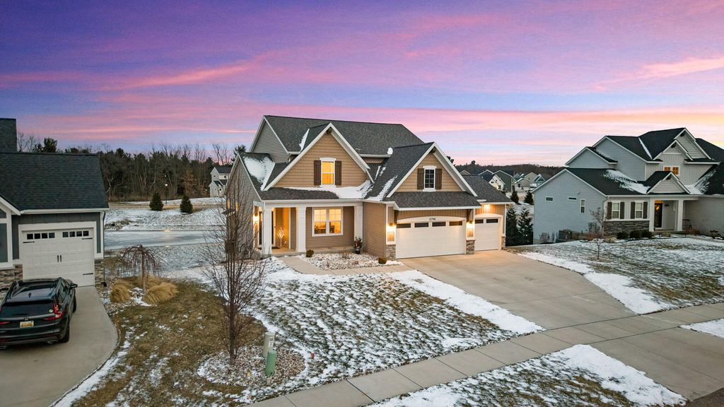 Photo of 12746 Riverton Road, Grand Haven, MI 49417 (MLS # 26007047)