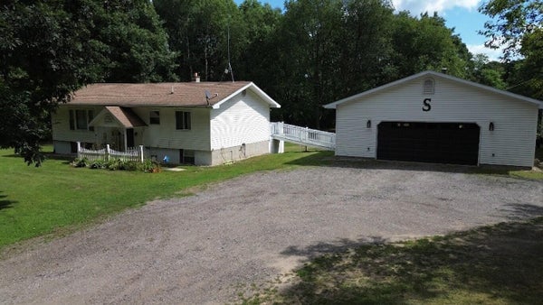 10950 N PINE GROVE RD, VESTABURG, MI 48891 - Image 2ce1021127c19ba42ee15d417ff55acc/4083065655