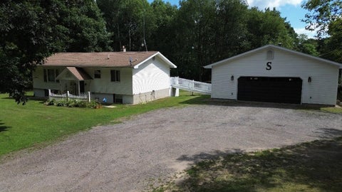 Photo for 10950 N Pine Grove Road NE