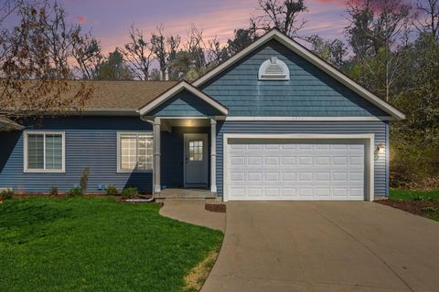 Photo of 4211 Sand Valley Drive NE, Rockford, MI 49341 (MLS # 26017101)