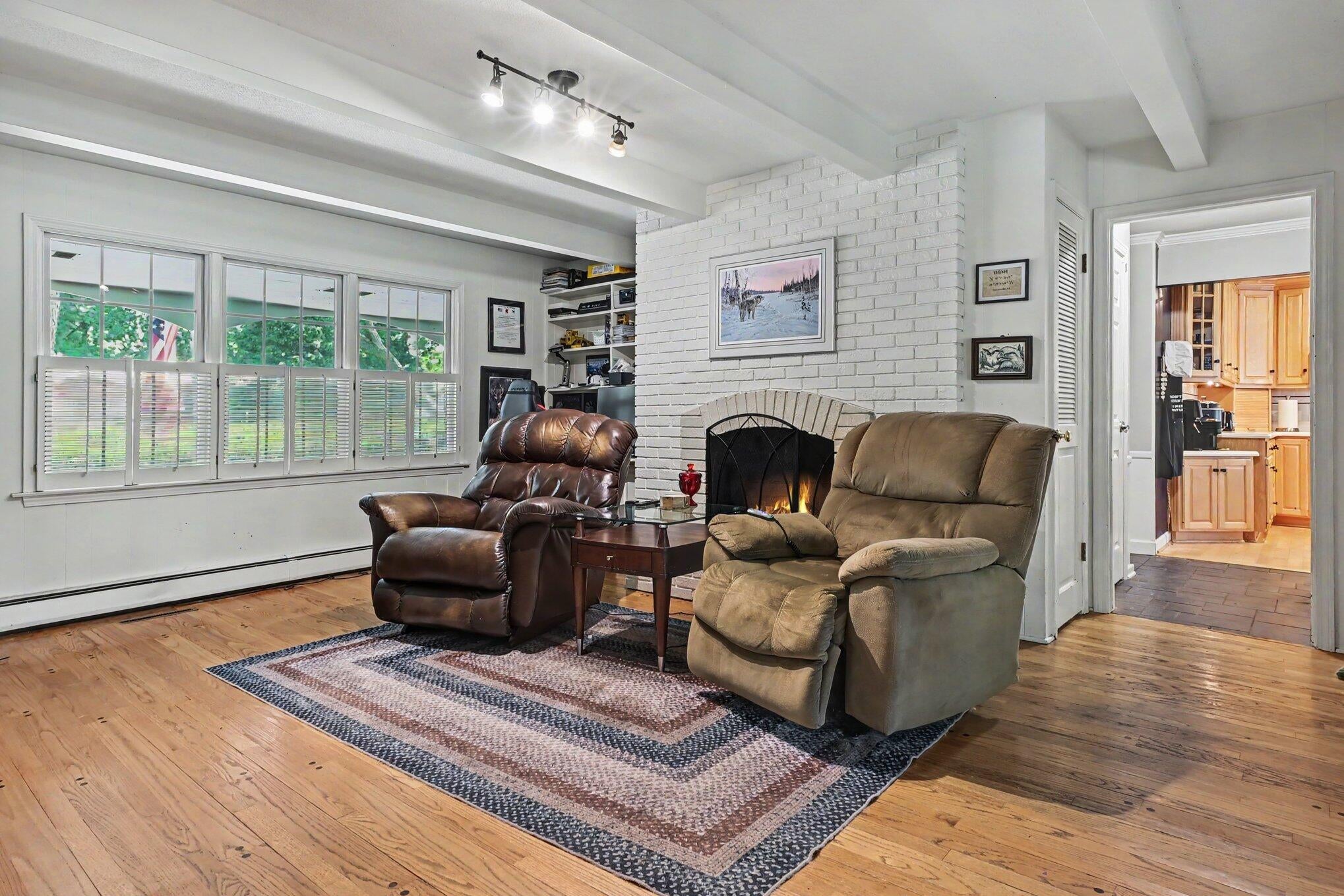 Listing 23