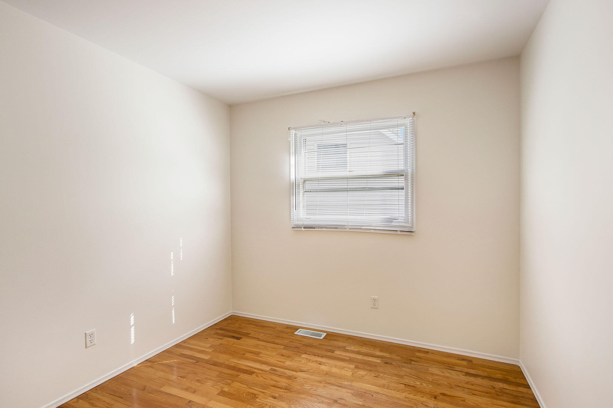 Portage, Michigan 49024, United States, 4 Bedrooms Bedrooms, ,2 BathroomsBathrooms,Residential,Active,94532