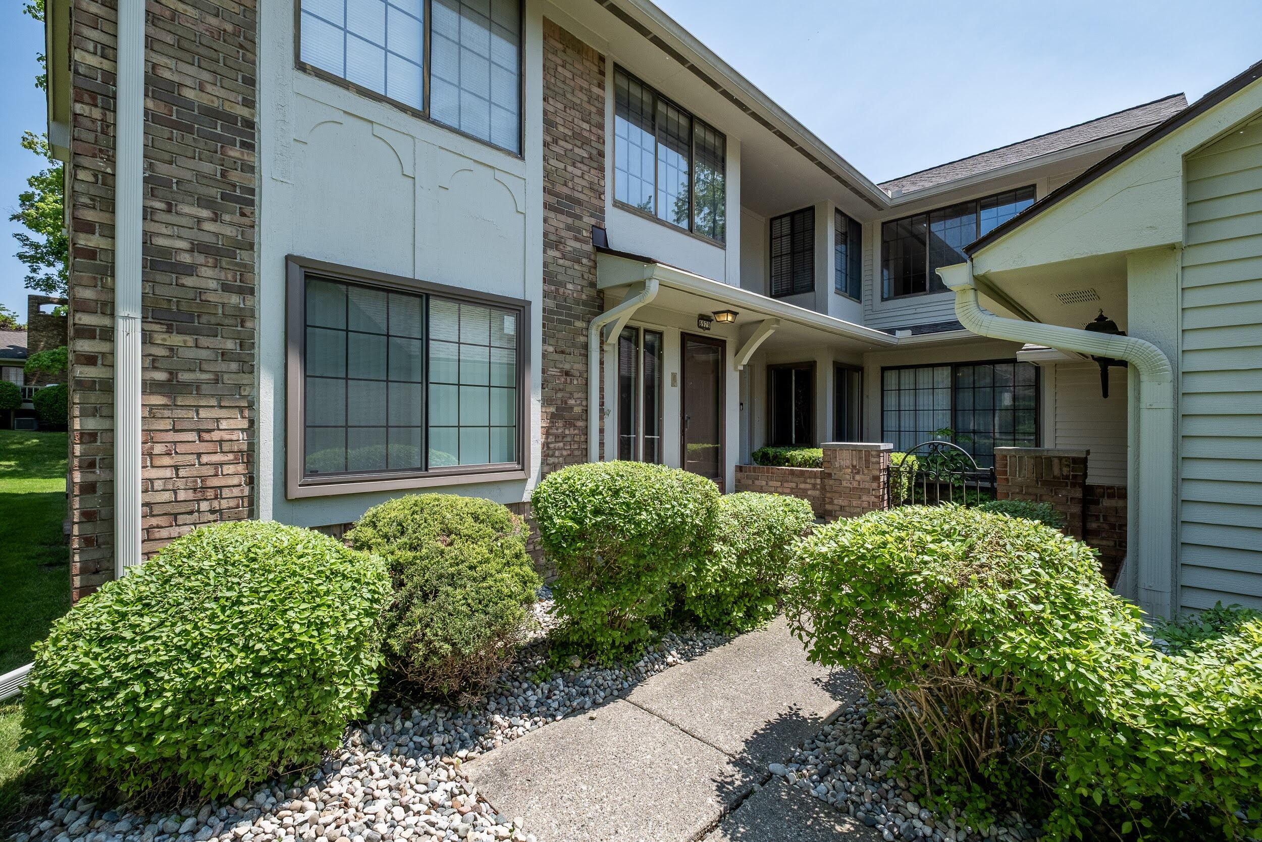 6979 Pebblecreek Woods Drive
