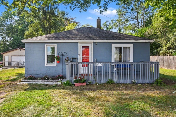 1050 S CRYSTAL AVE, BENTON HARBOR, MI 49022 - Image 2e05e38ca13ea67bfa011084cebe3ba6/90636486