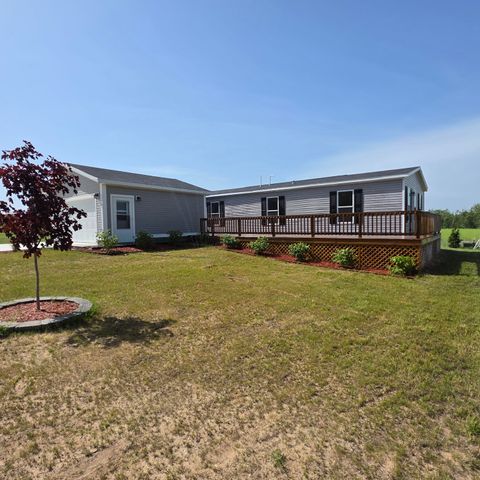 Photo of 5556 W Lake Boulevard, Hart, MI 49420 (MLS # 26033493)