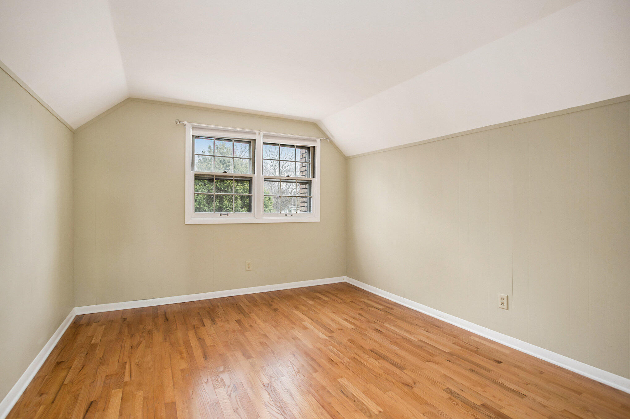 Battle Creek, Michigan 49015, United States, 4 Bedrooms Bedrooms, ,2 BathroomsBathrooms,Residential,Active,98212