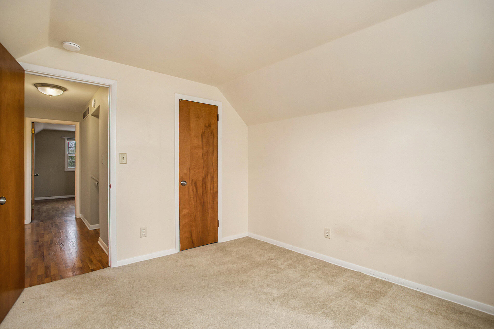 Battle Creek, Michigan 49015, United States, 4 Bedrooms Bedrooms, ,2 BathroomsBathrooms,Residential,Active,98212