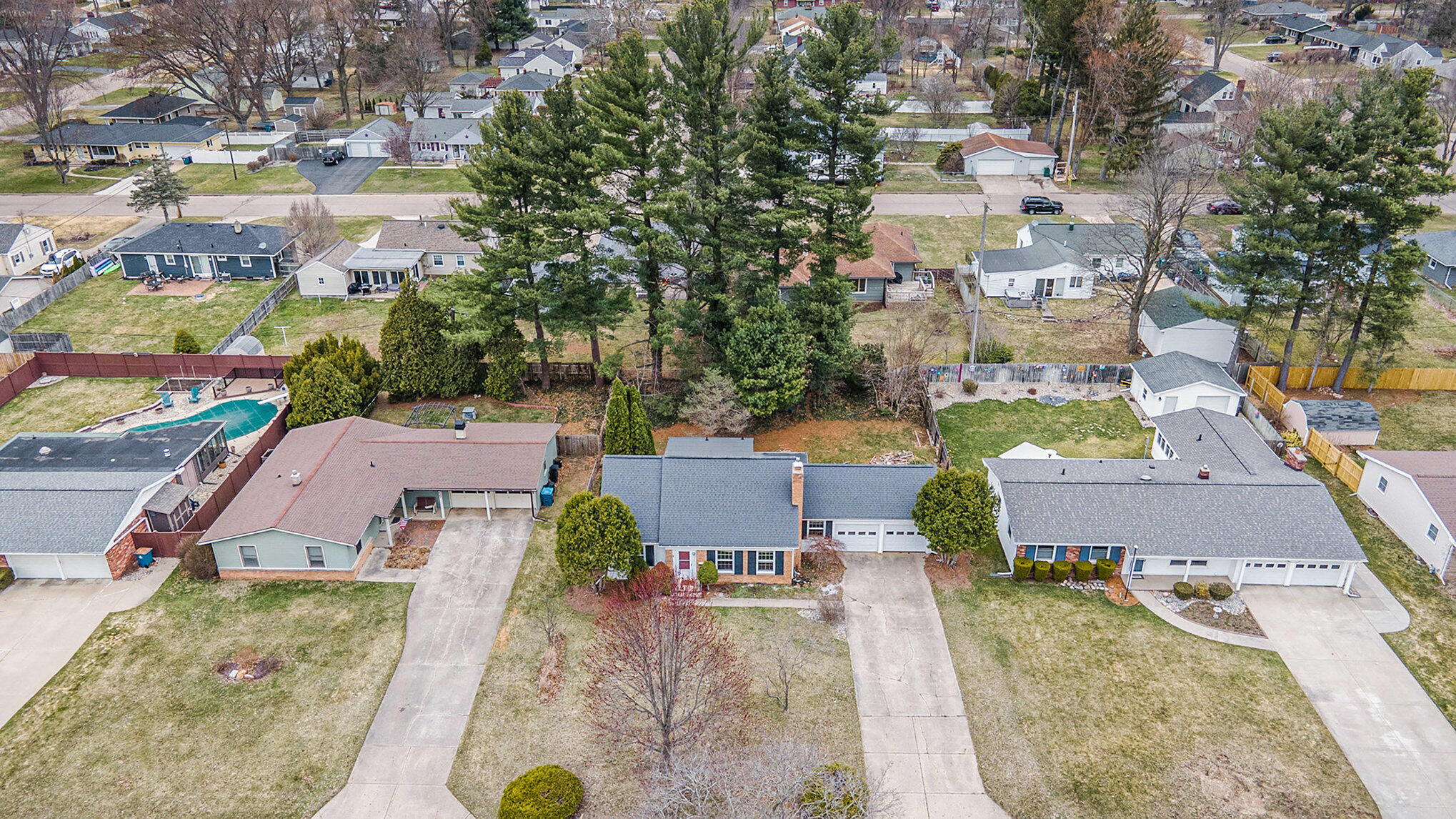 Battle Creek, Michigan 49015, United States, 4 Bedrooms Bedrooms, ,2 BathroomsBathrooms,Residential,Active,98212