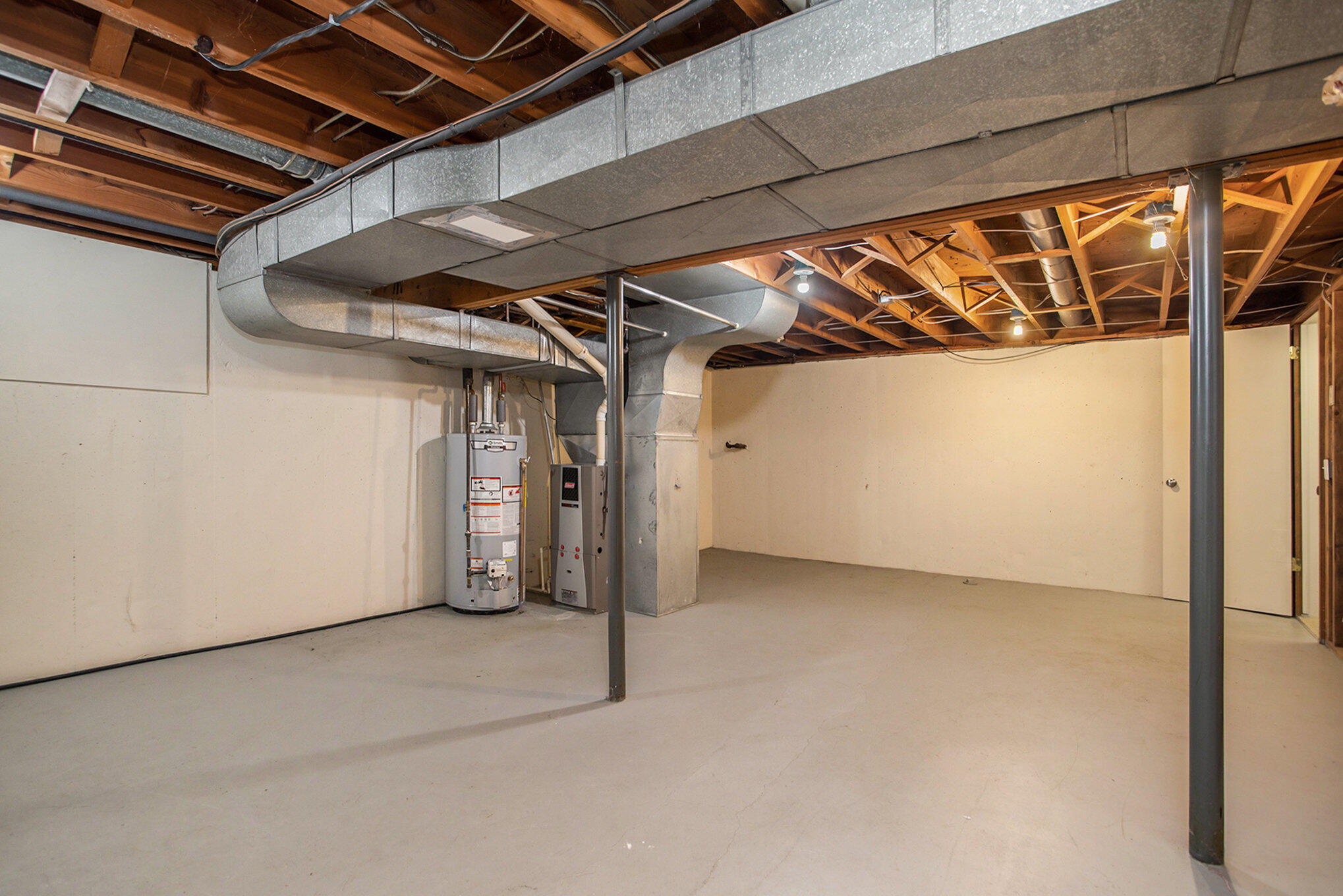 Battle Creek, Michigan 49015, United States, 4 Bedrooms Bedrooms, ,2 BathroomsBathrooms,Residential,Active,98212