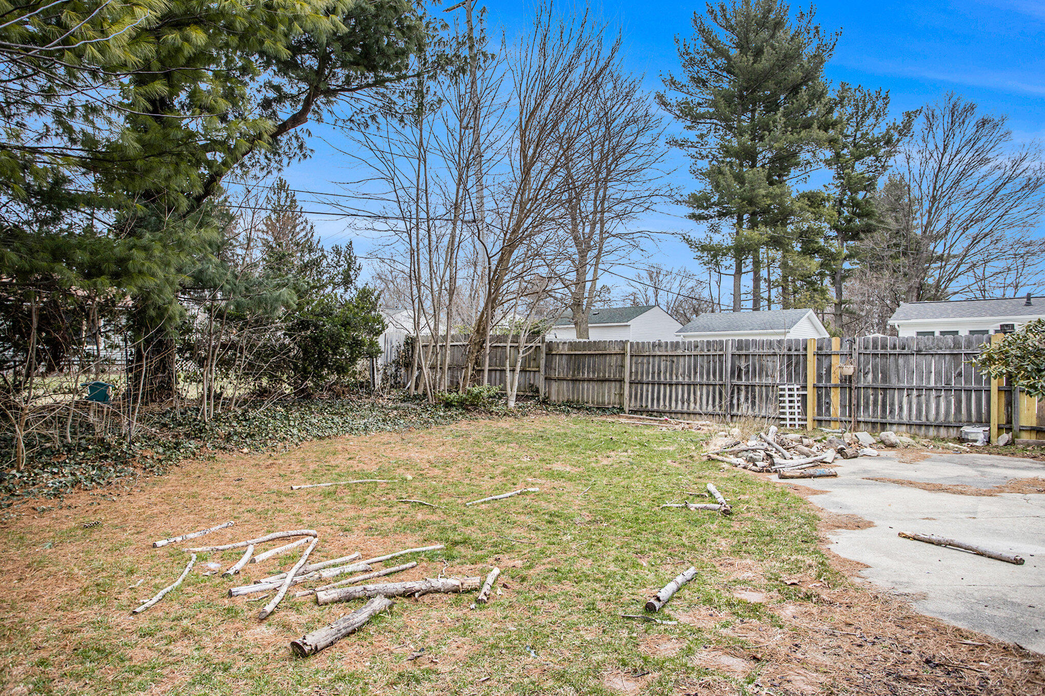 Battle Creek, Michigan 49015, United States, 4 Bedrooms Bedrooms, ,2 BathroomsBathrooms,Residential,Active,98212