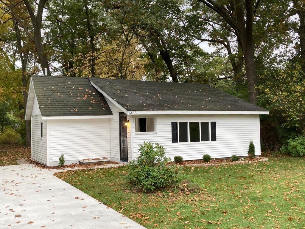 Photo of 5183 E Apple Avenue, Muskegon, MI 49442 (MLS # 25052518)