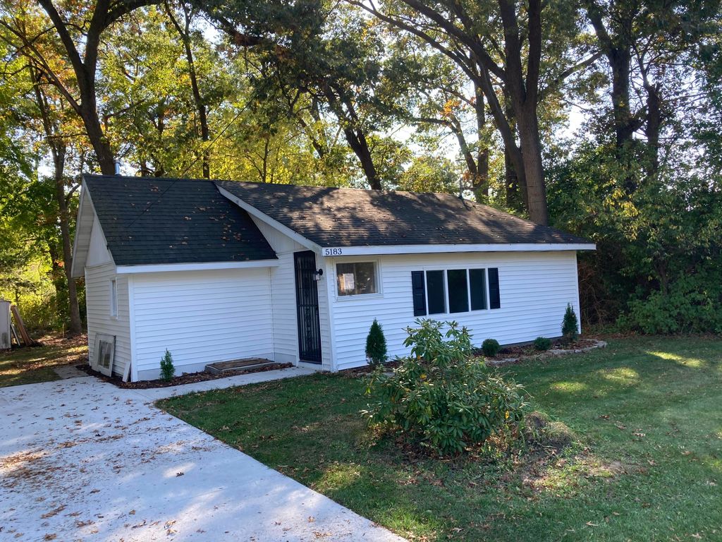 Photo of 5183 E Apple Avenue, Muskegon, MI 49442 (MLS # 25052518)