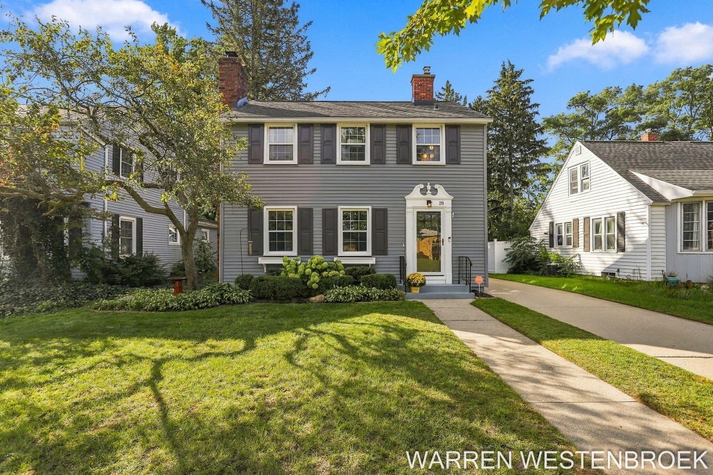 Photo of 28 E 25th Street, Holland, MI 49423 (MLS # 26050871)