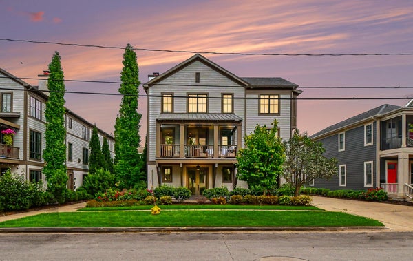 706 CROSWELL AVE SE, EAST GRAND RAPIDS, MI 49506 - Image 2ea64d039b8dc700bbf7b4ff7dcb13d8/3052464729