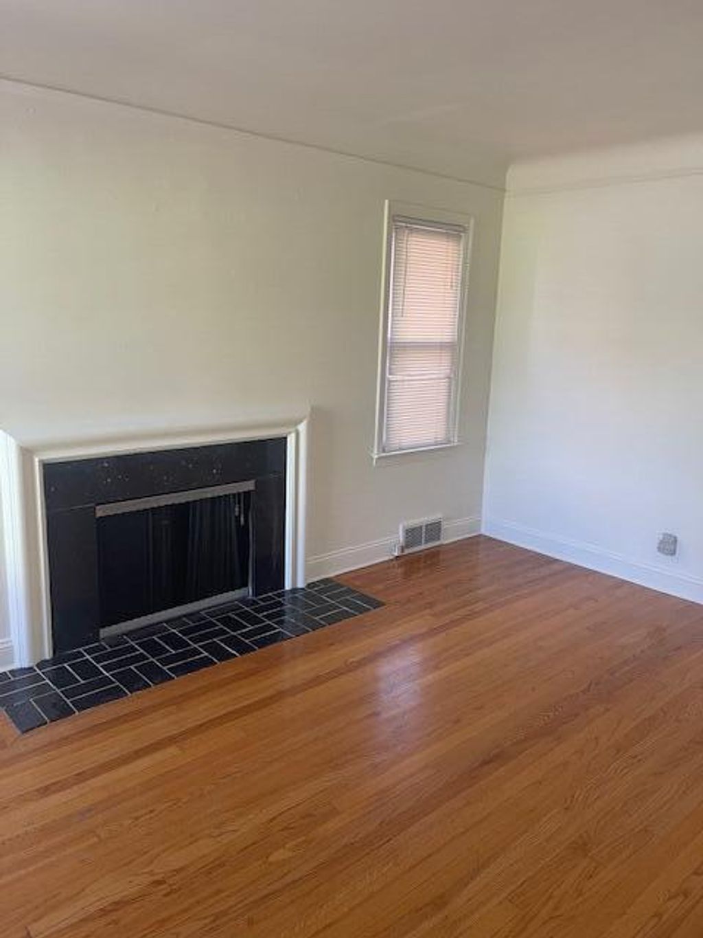 Photo of 7671 Balfour Avenue, Allen Park, MI 48101 (MLS # 25056298)