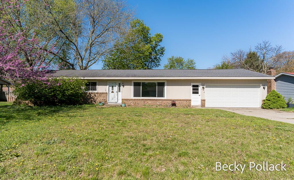 Photo of 338 N 145th Avenue, Holland, MI 49424 (MLS # 26020070)
