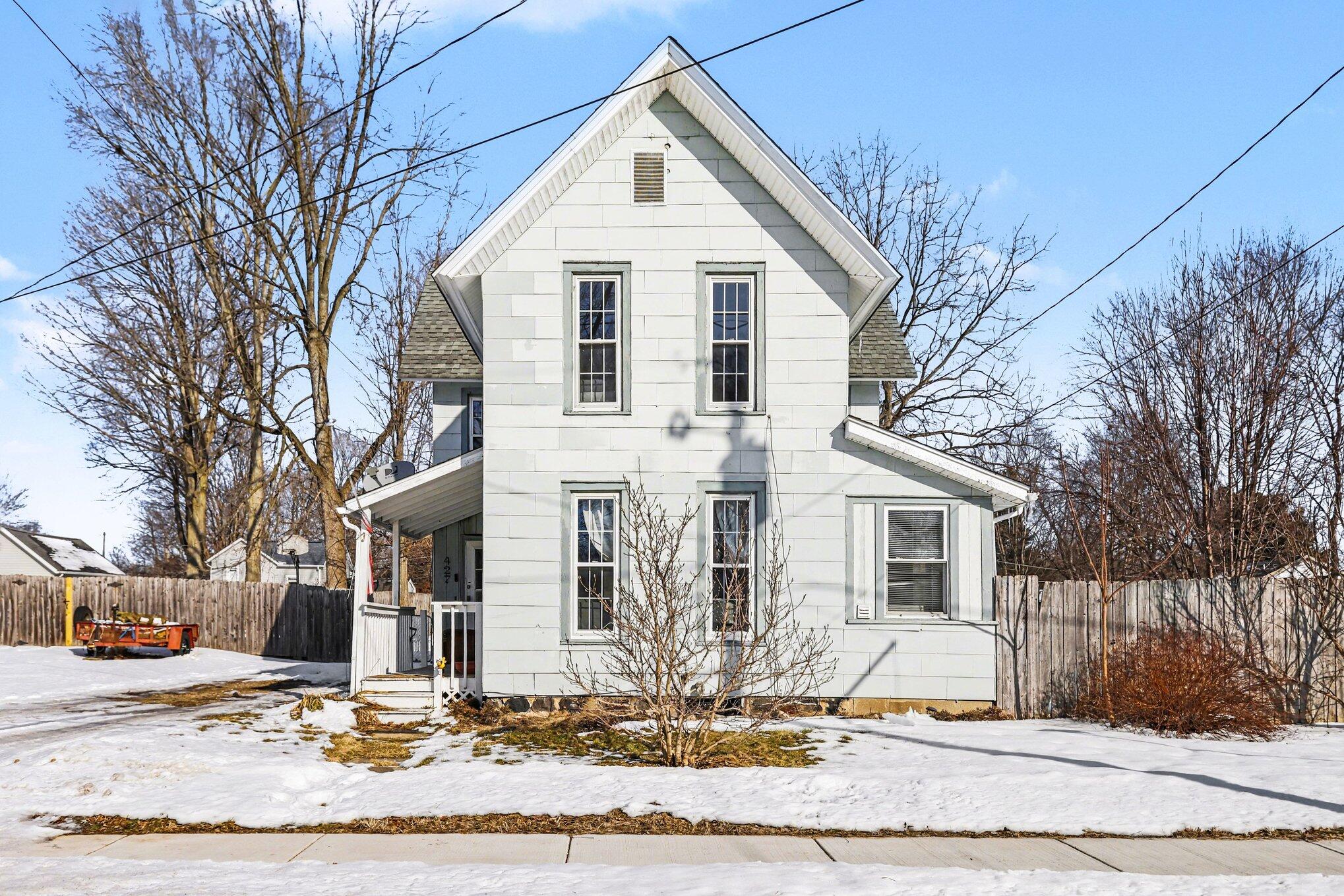 427 E Division Street