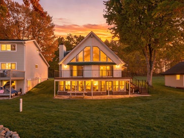 8158 W Royal Road Canadian Lakes MI 49346