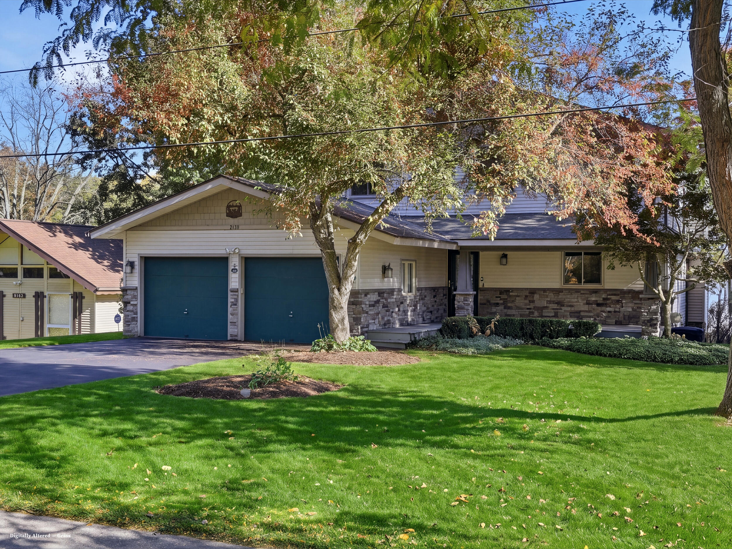 8158 W Royal Road
