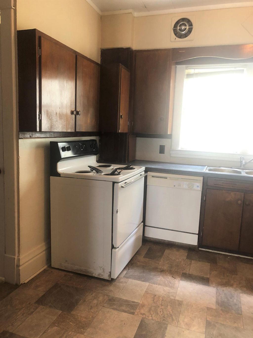 Photo of 430 W Dutton Street, Kalamazoo, MI 49007 (MLS # 26005933)