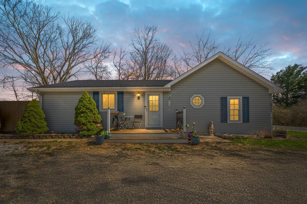 Photo of 3017 Walton Road, Buchanan, MI 49107 (MLS # 26014604)