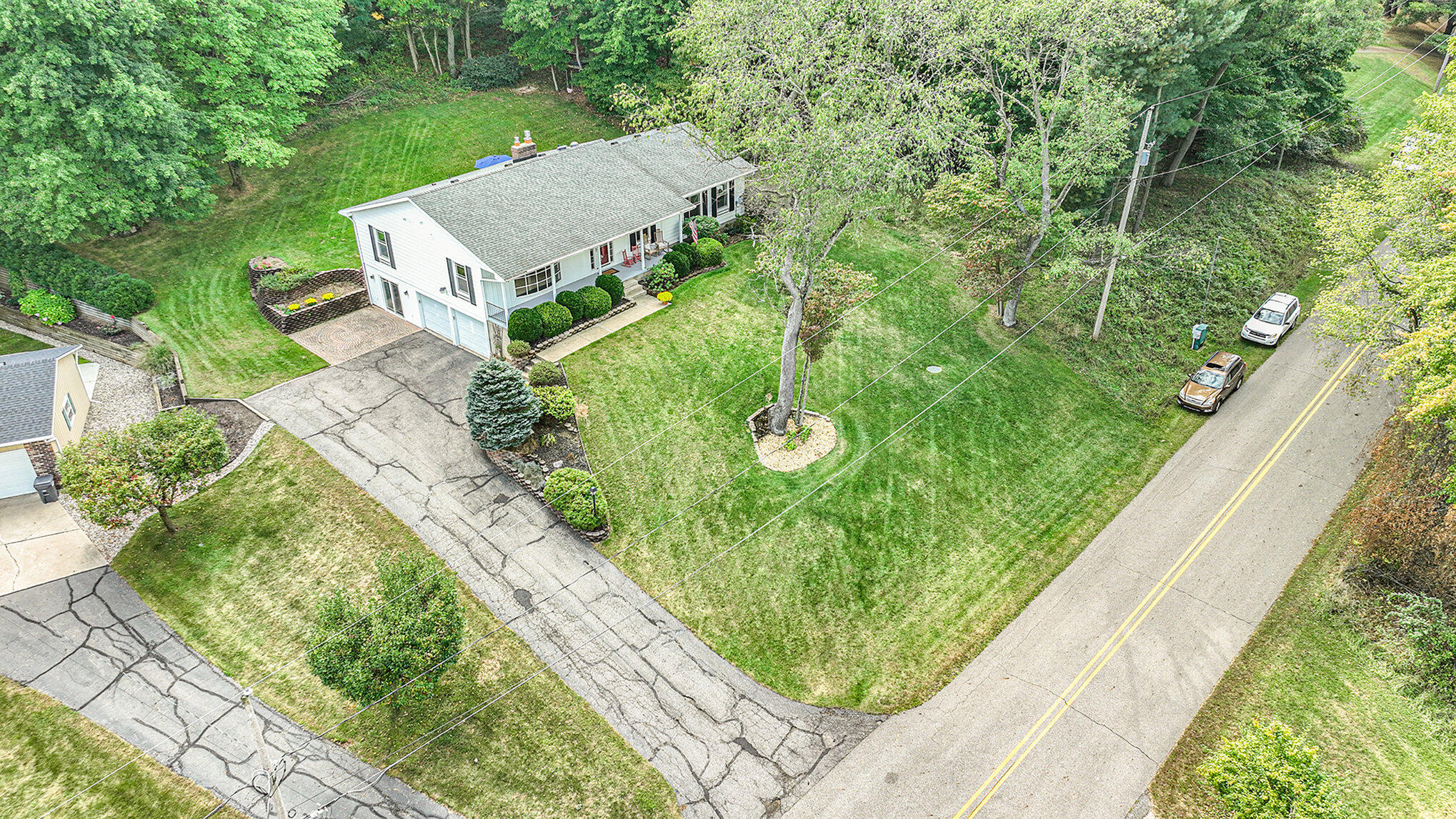 Richland, Michigan 49083, United States, 3 Bedrooms Bedrooms, ,3 BathroomsBathrooms,Residential,Pending,41767