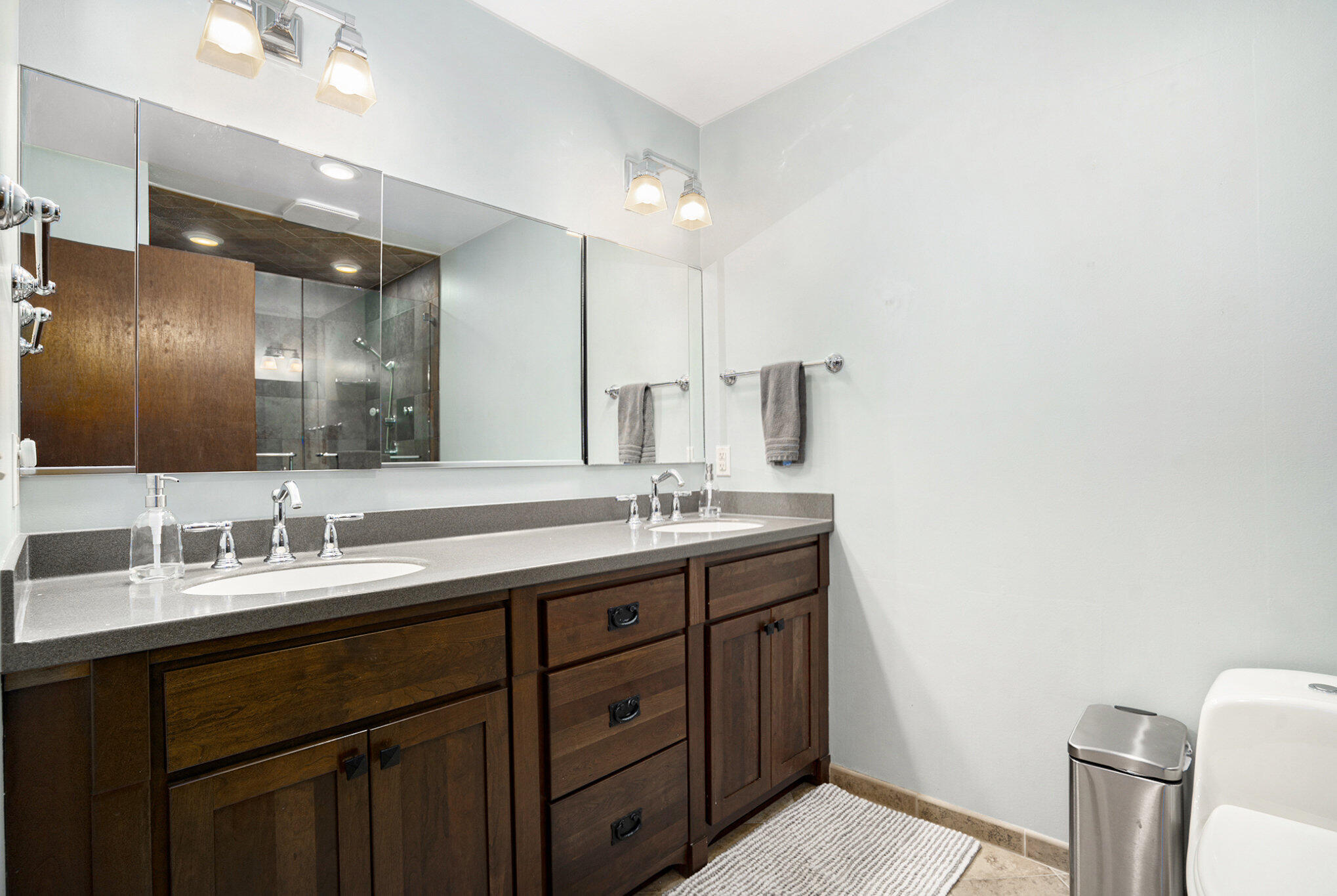 Richland, Michigan 49083, United States, 3 Bedrooms Bedrooms, ,3 BathroomsBathrooms,Residential,Pending,41767