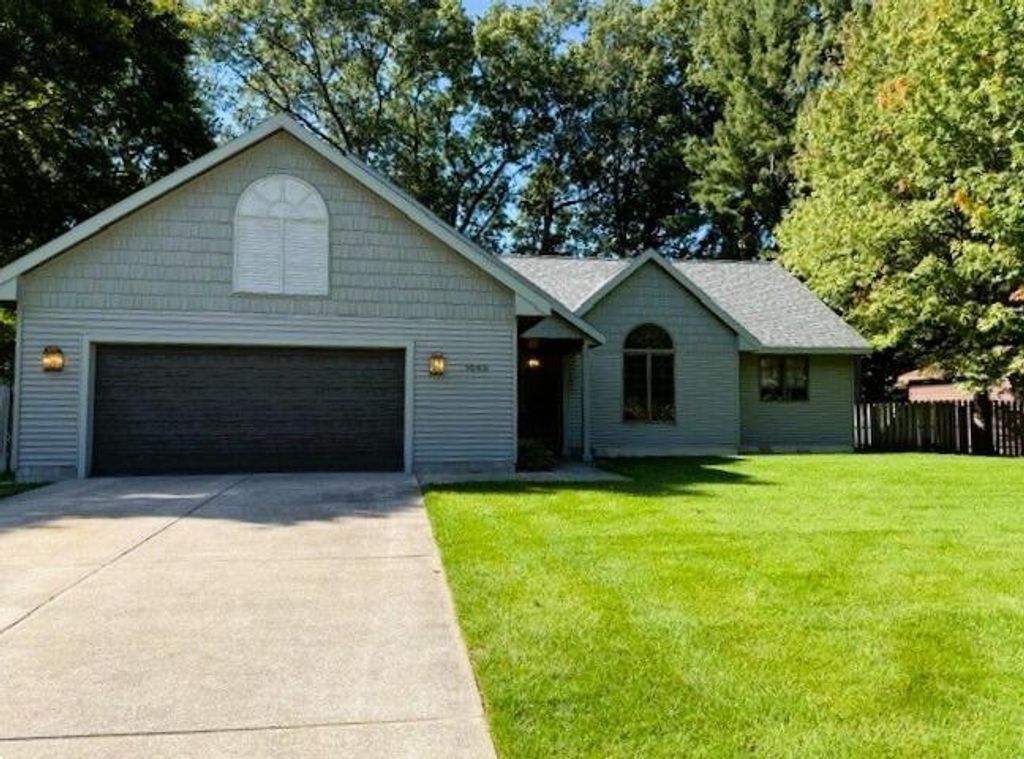 Photo of 1045 Greenbriar Drive, Muskegon, MI 49445 (MLS # 25050832)