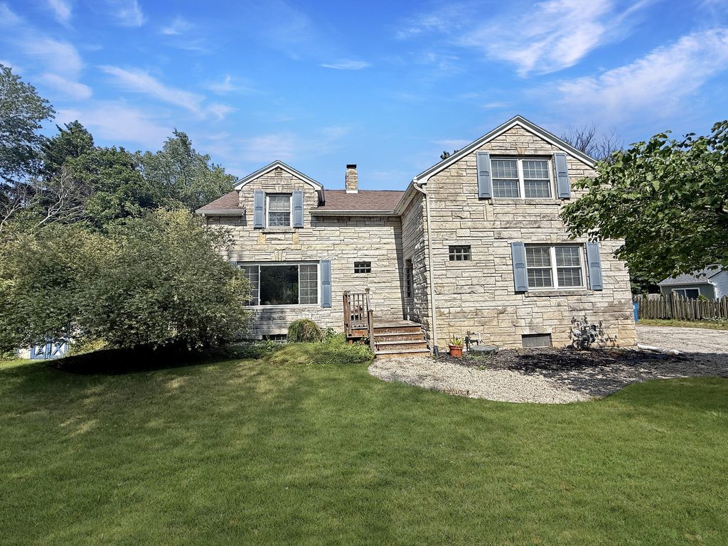 Photo of 15008 Lakeshore Avenue, Grand Haven, MI 49417 (MLS # 25032626)