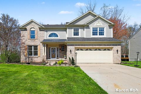 Photo of 4605 Woodcreek Drive SE, Grand Rapids, MI 49546 (MLS # 26017515)