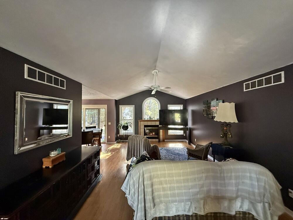 9198 Forest Pines Drive