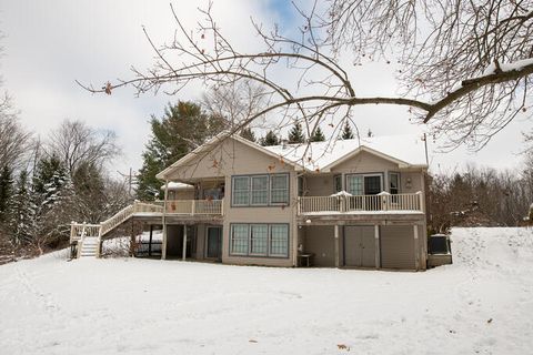 Photo of 11678 E Grand River Avenue, Portland, MI 48875 (MLS # 25036574)
